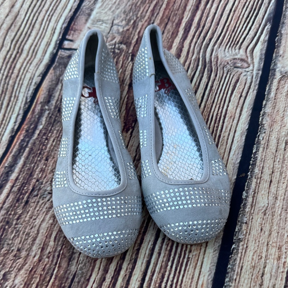 Elegant Gray Girls Flats